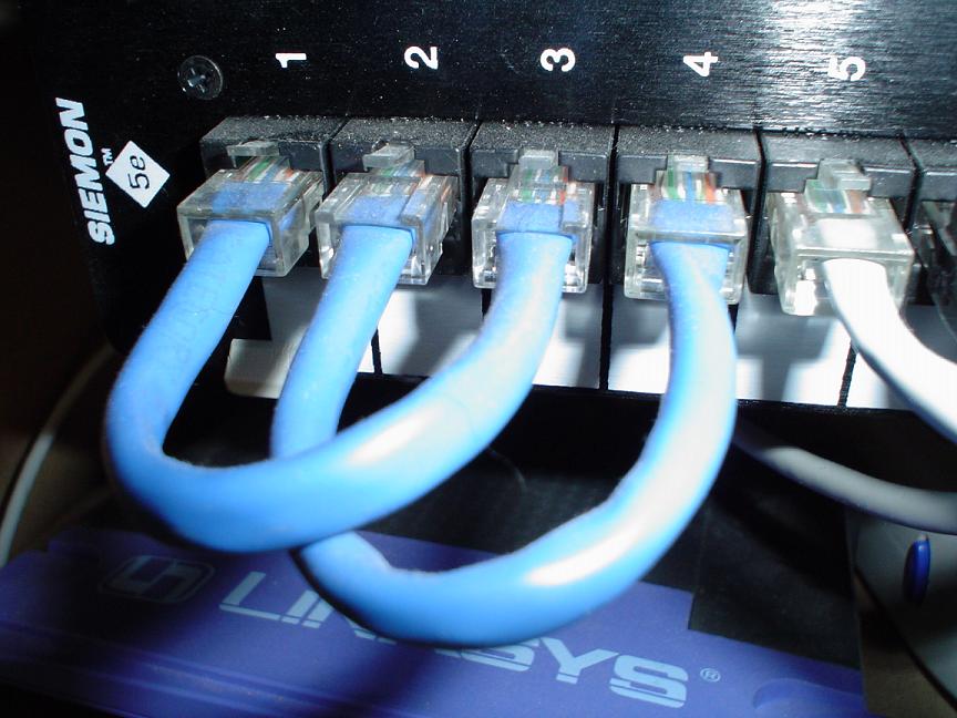 Solved: Minimum length of Cat5e cable - Cisco Community