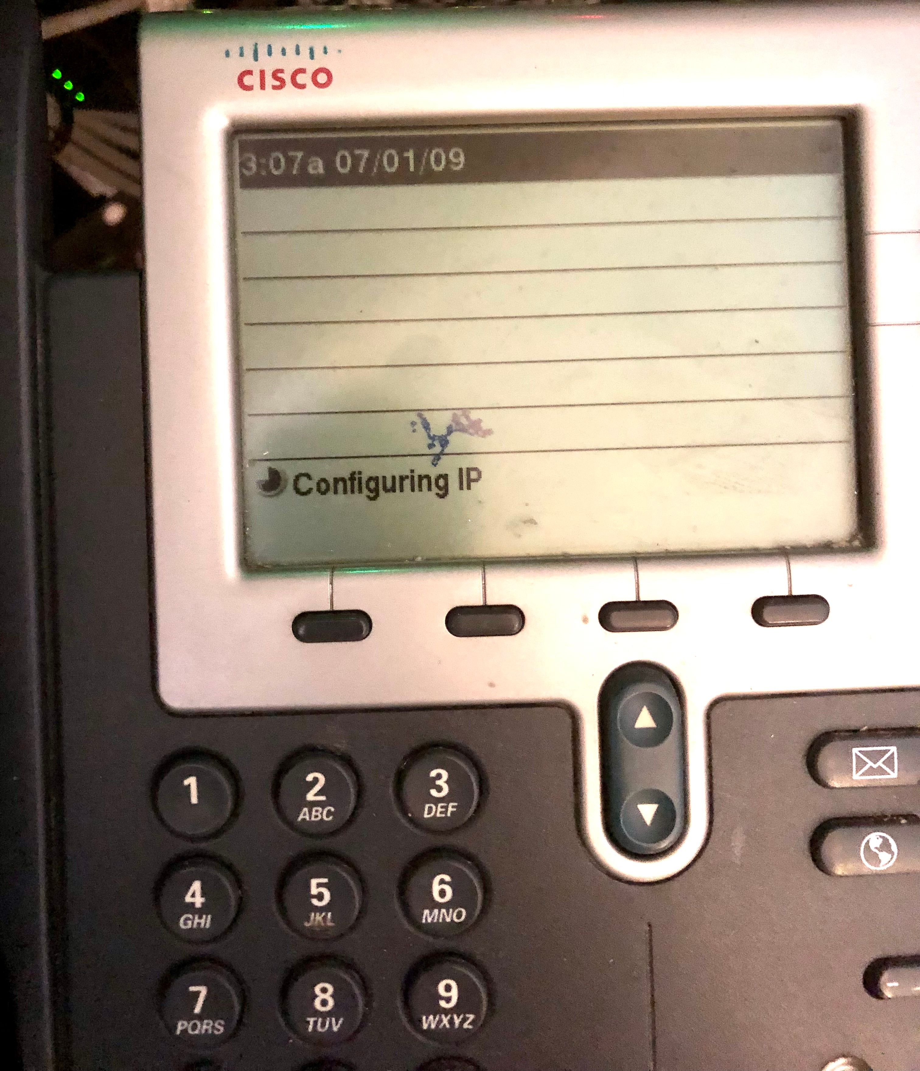 Cisco ip phone stuck in “configuring ip” - Cisco Community